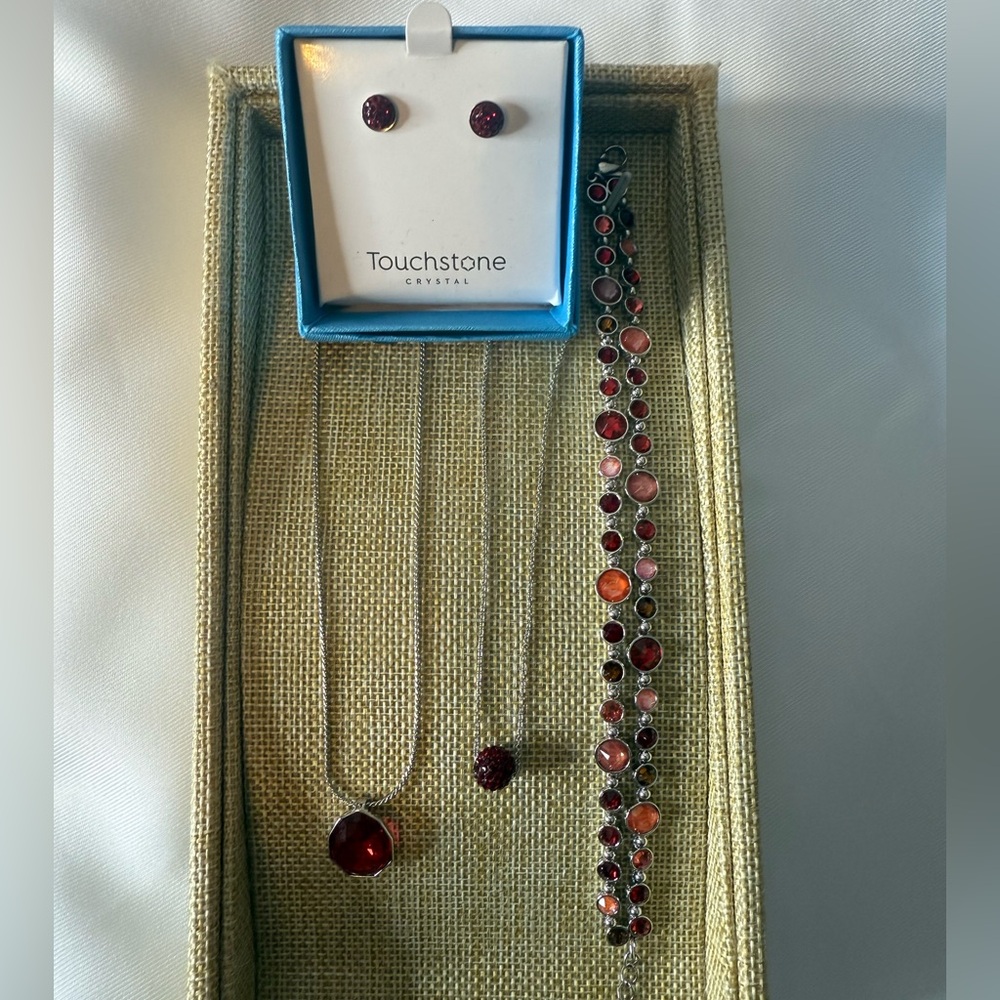 Touchstone Crystal Red Lot